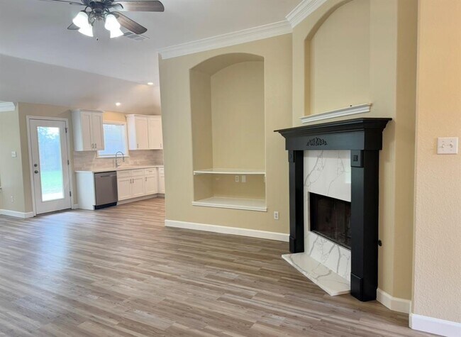 Building Photo - 1306 Meadow Cove