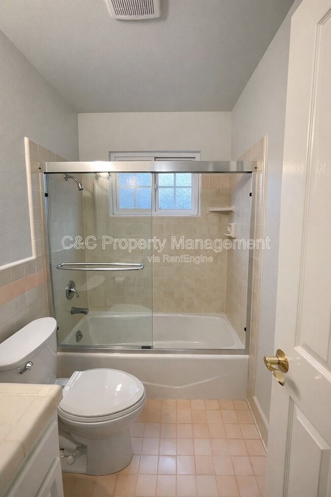 Building Photo - 7132 Bark Ln