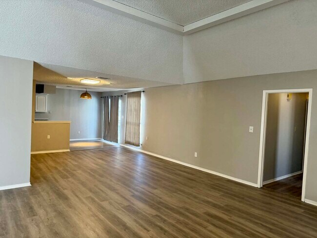 Building Photo - 6534 Briar Glade Dr