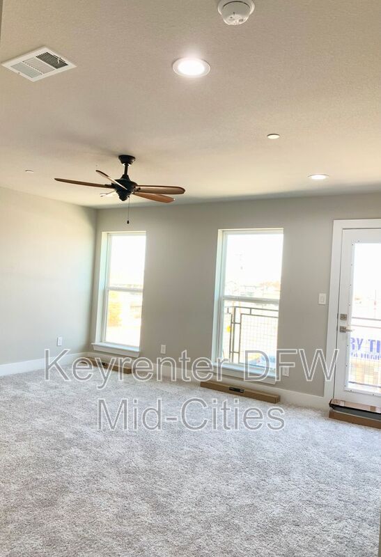 Building Photo - 1431 Pearson St