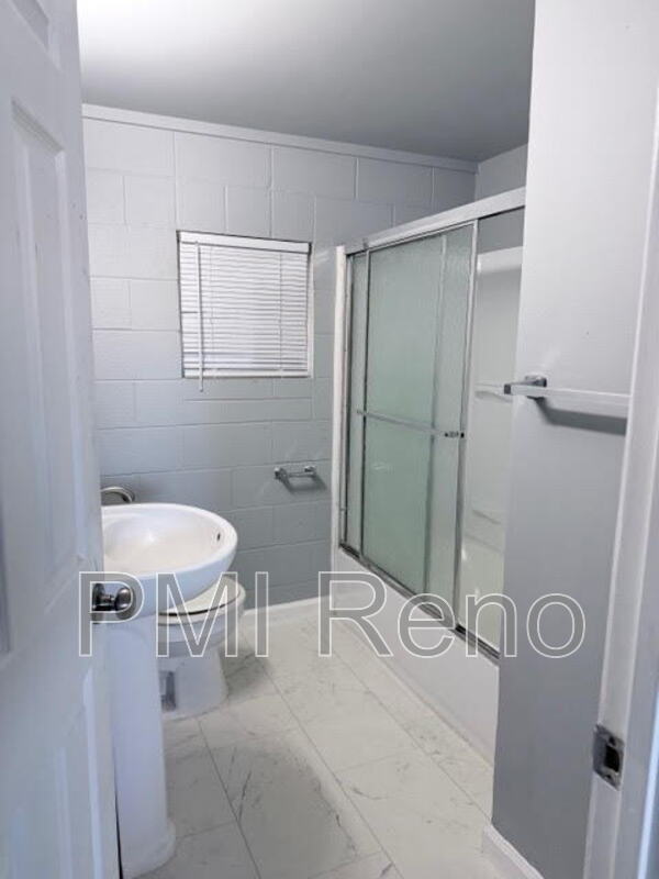 Building Photo - 1950 A St