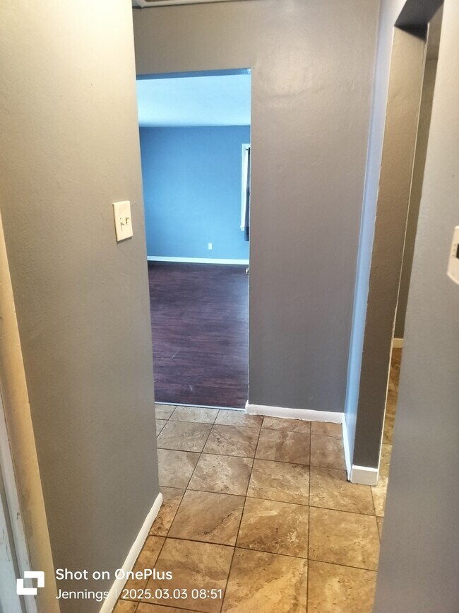 Building Photo - 5640 Sapphire Ave