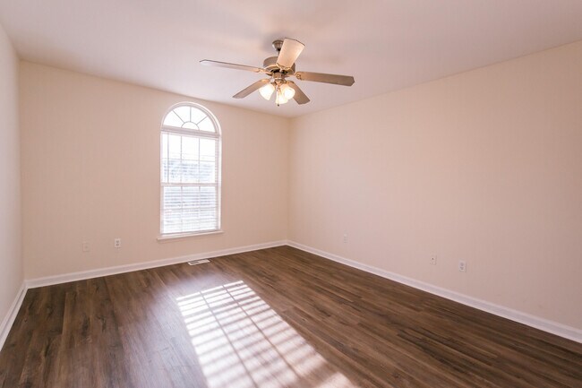 Building Photo - 3851 Dylan Pl