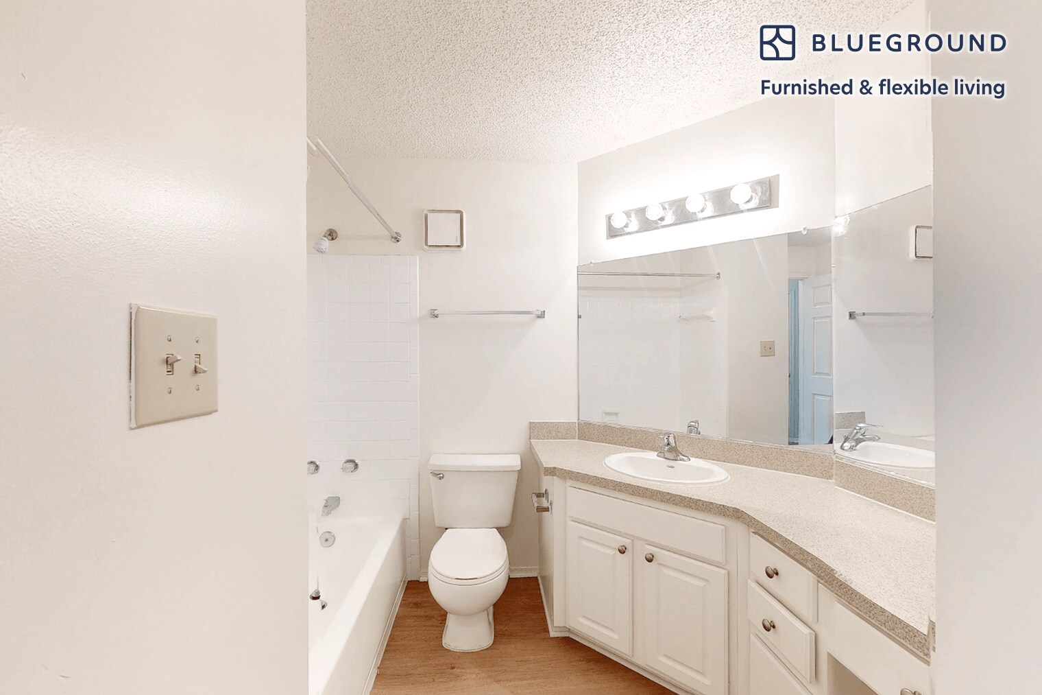 Building Photo - 13116 Autumn Woods Way