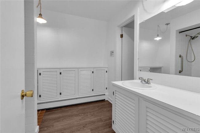 Building Photo - 2955 E Church St