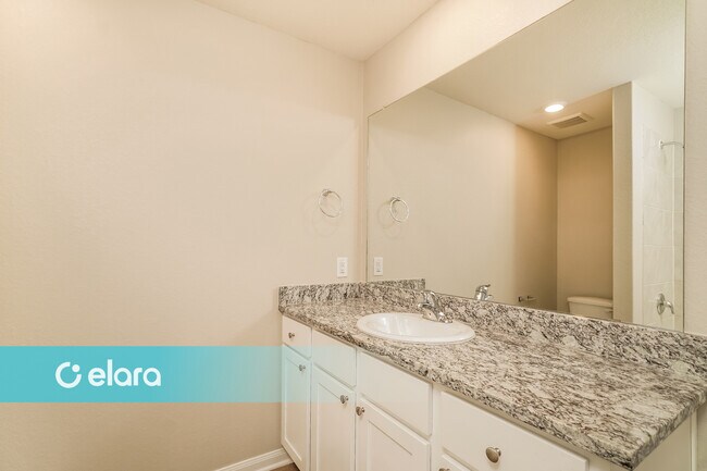 Building Photo - 332 Sunnymeade Ln