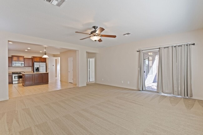 Building Photo - Gorgeous 4 Bedroom Home in Phoenix!