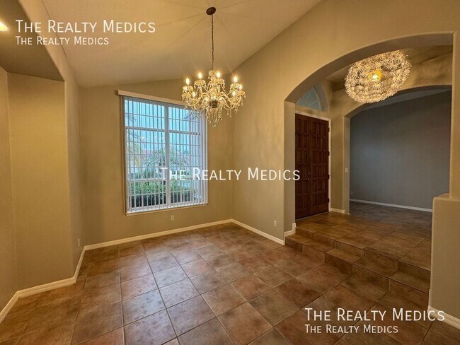 Building Photo - 2521 Roat Dr