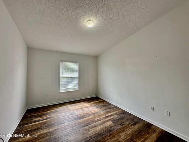 Building Photo - 209 Larkin Pl