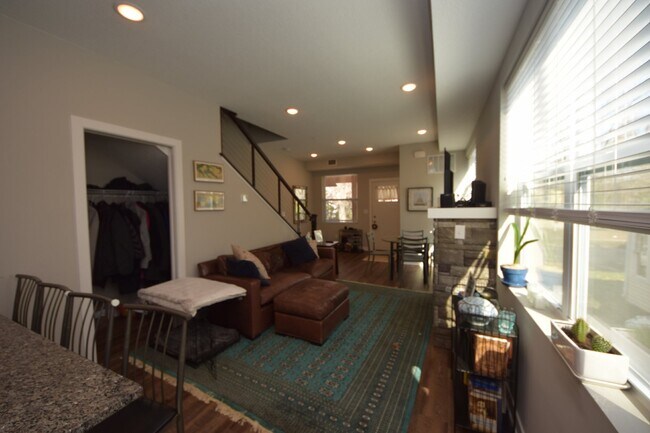 Building Photo - Fantastic luxury two-bedroom, two-bathroom...