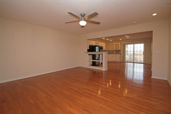 Building Photo - 1214 Old Richmond Circle