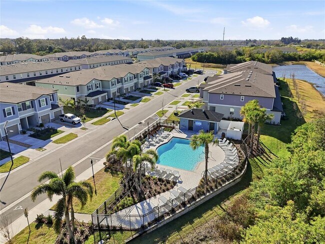 Building Photo - 282 27th St SE