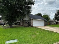 Building Photo - 1400 Prairie Dr