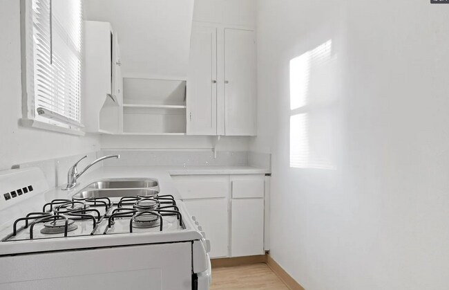 Building Photo - 120 W Olive Ave