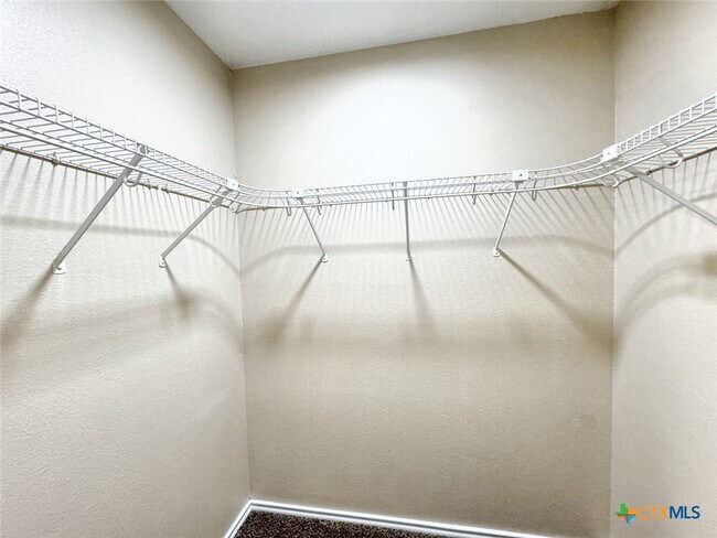 Building Photo - 831 Sagewood Trail