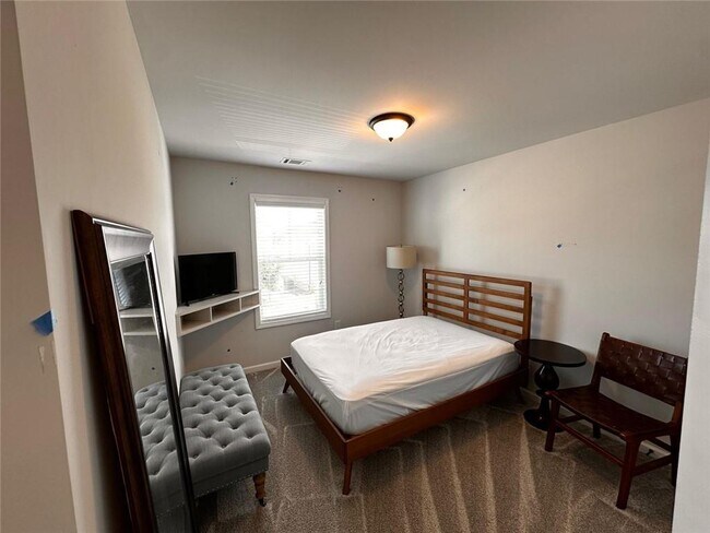 Building Photo - 325 Sterling Creek Wy