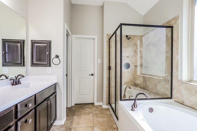 Building Photo - 7426 Upland Mill Ln