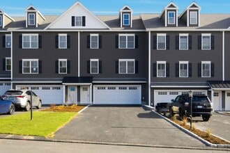 Building Photo - 7 Elise Ave