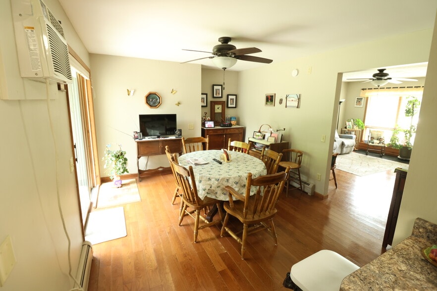 Building Photo - 1345 Blue Mounds St