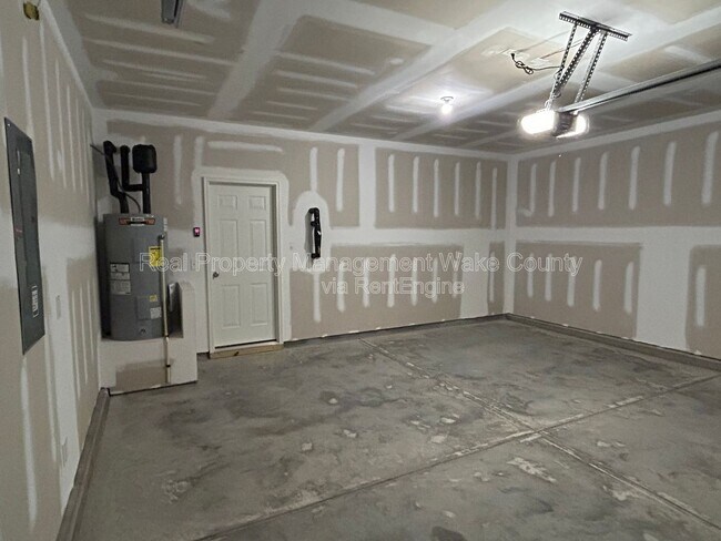 Building Photo - 2632 Pivot Rdg Dr
