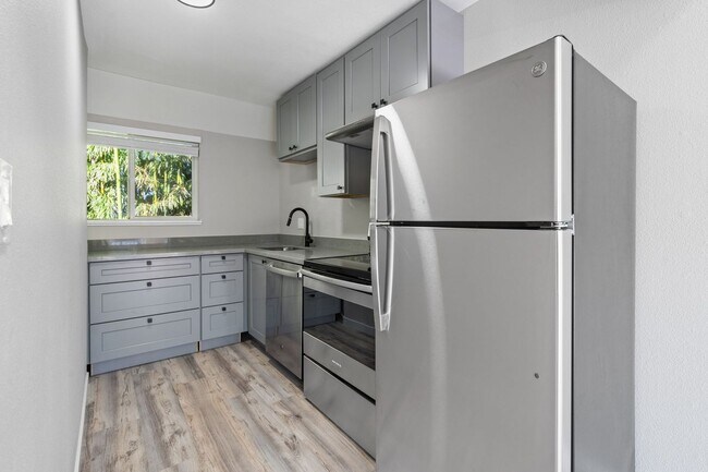 Building Photo - Beautifully remodeled 3BR in Gresham. 1/2 off first months rent!