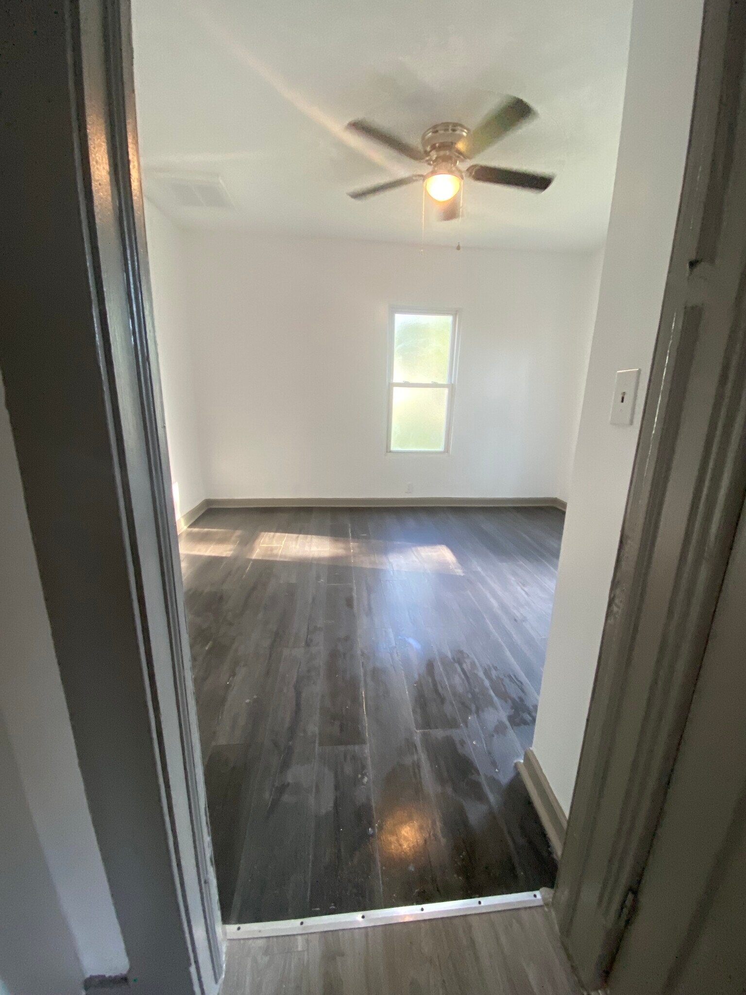 Building Photo - 848 Lovett Pl