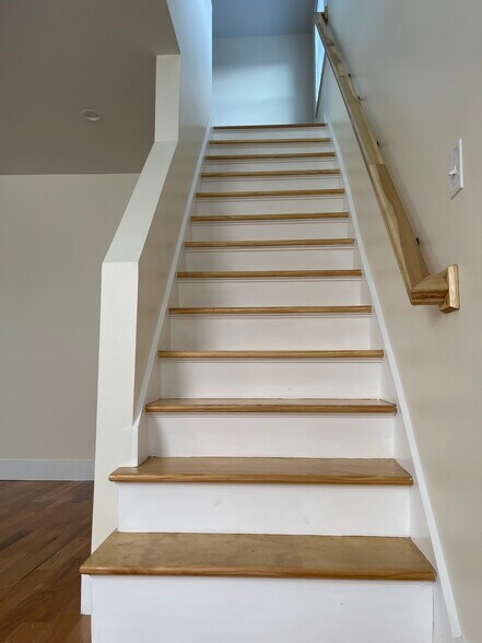 Stairs to the 3 bedroom - 528 Chapel St
