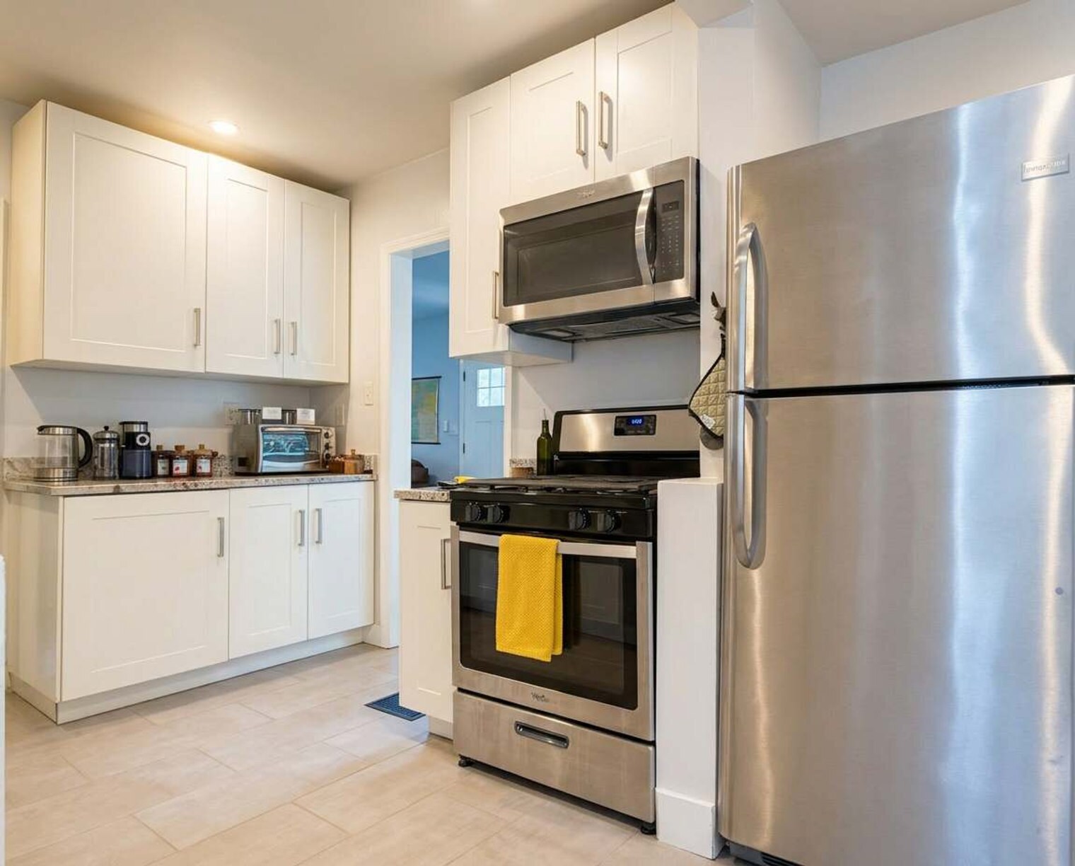 Building Photo - 724 47th Way S