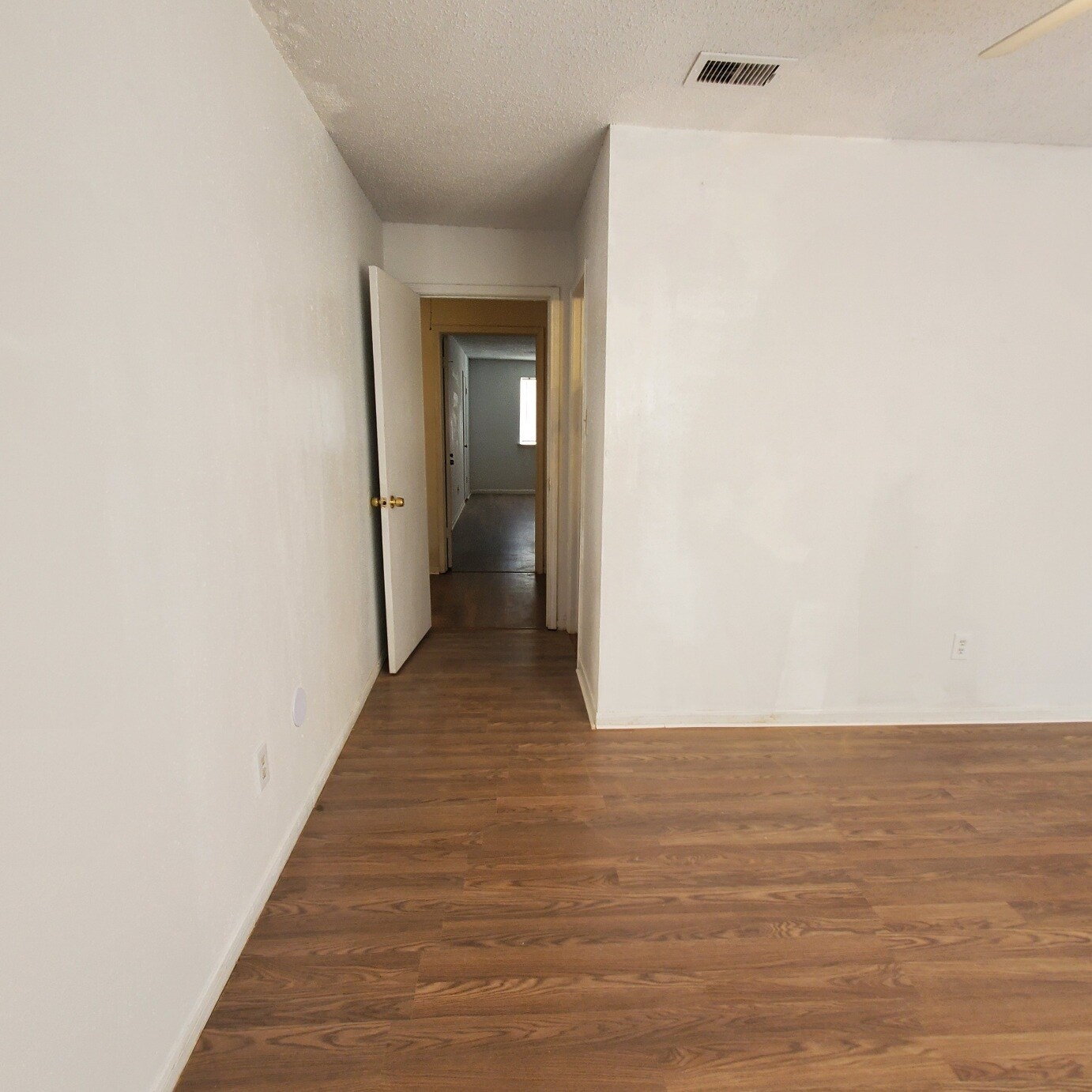 Upstairs Hallway - 15421 Weldon Dr