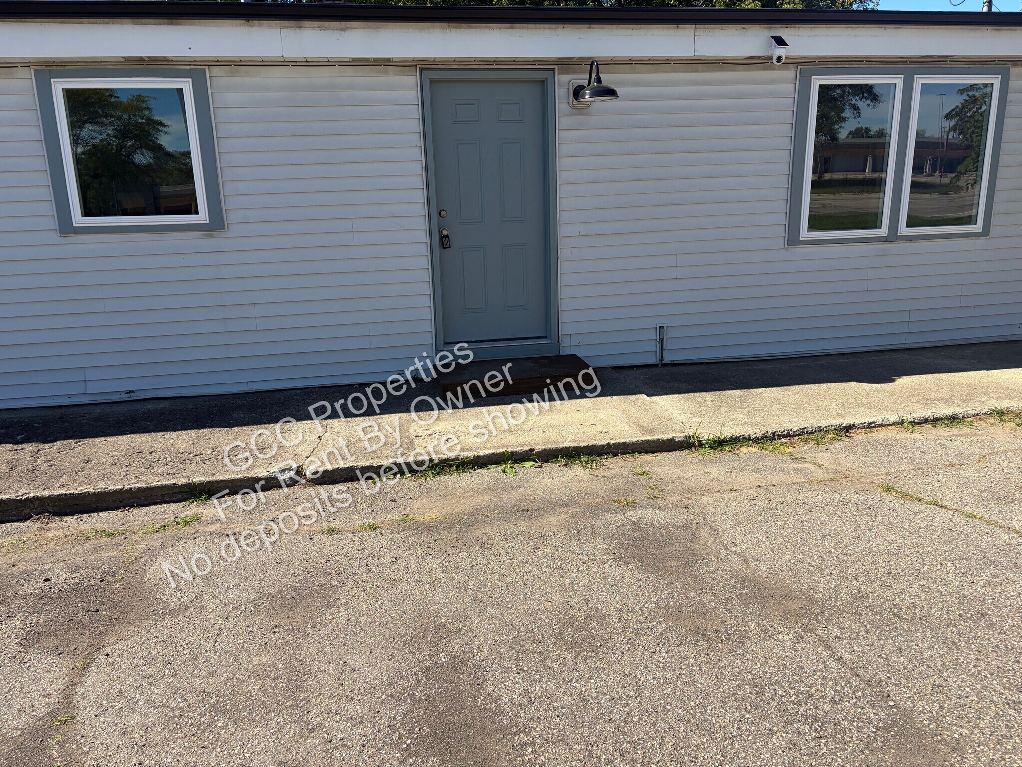 Building Photo - G3410 Fenton Rd