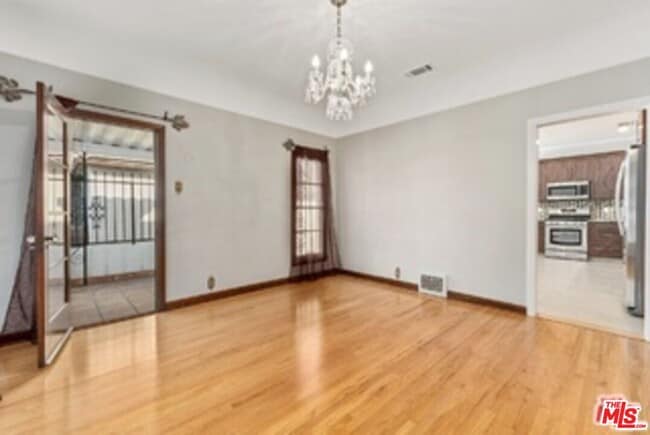 Building Photo - 1028 Meadowbrook Ave