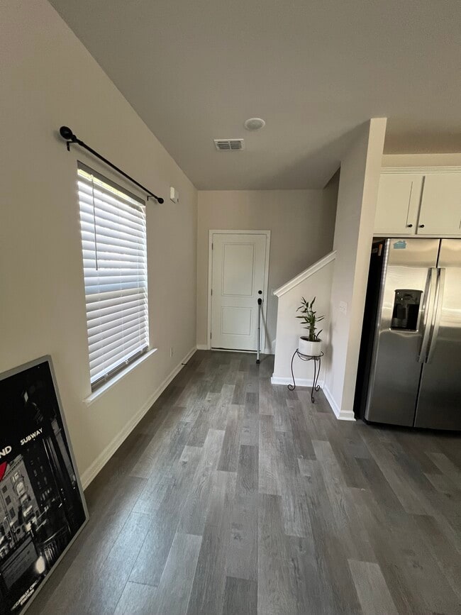 Building Photo - 218 Parkwood Vista Way