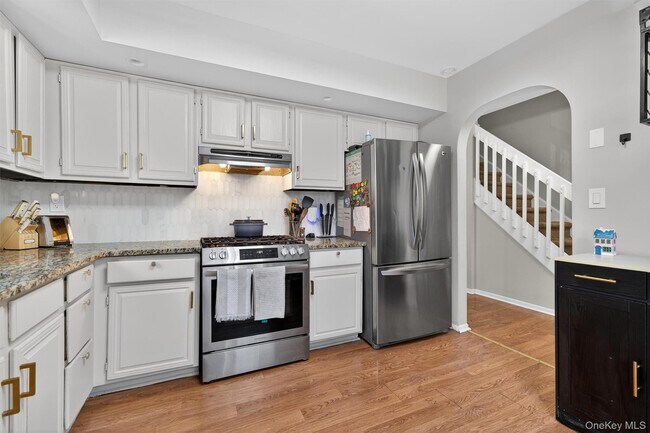 Building Photo - 36 Sycamore Ct