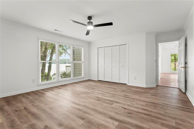 Building Photo - 1695 Spinnaker Dr