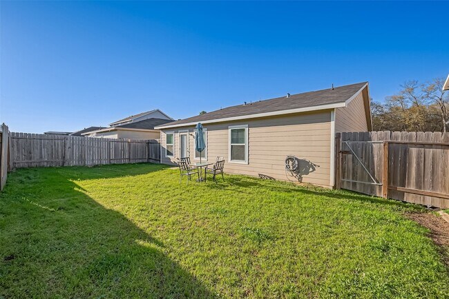 Building Photo - 15708 Del Norte Dr
