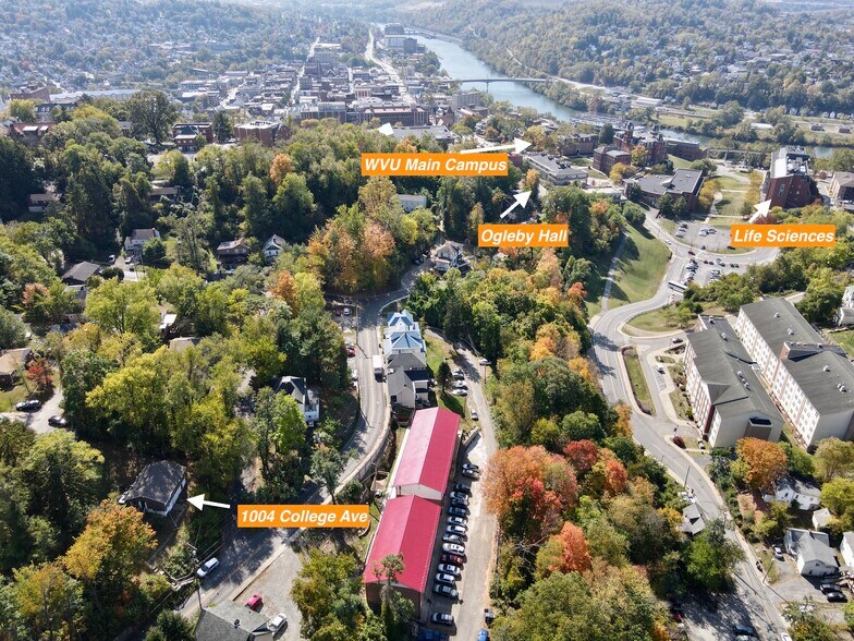 Building Photo - 1004 College Ave