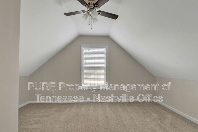 Building Photo - 723 Holland Ridge Dr