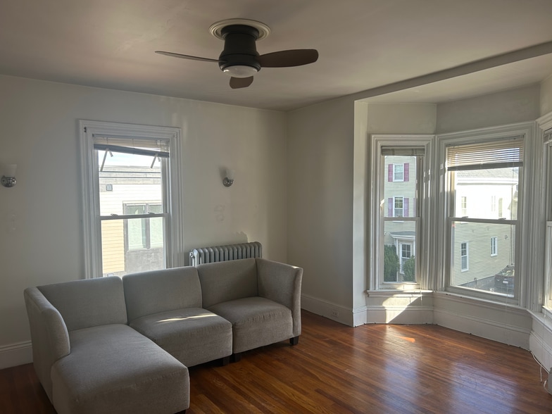 Building Photo - 23 Amherst St