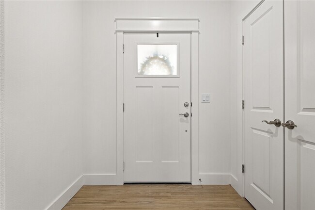 Building Photo - 712 Sun Meadows Loop