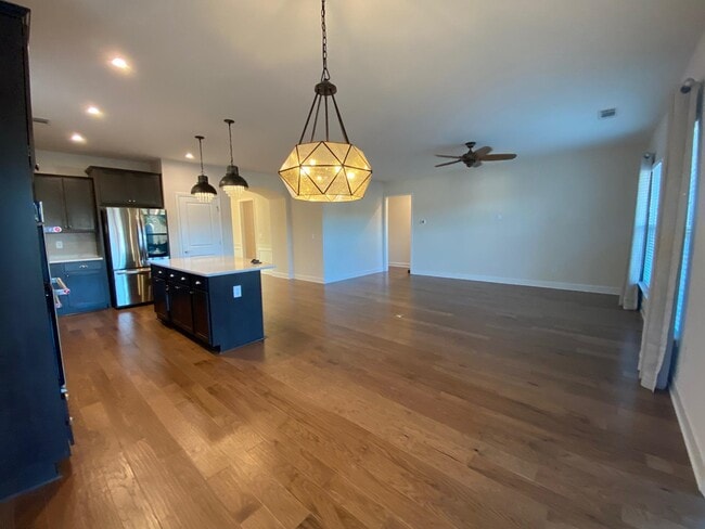 Building Photo - 1060 Crooked Creek Rd