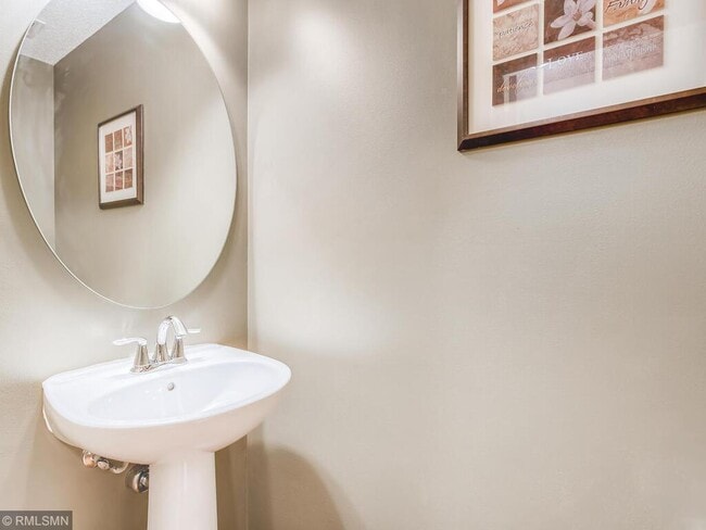 Building Photo - 3421 Maureen Lane