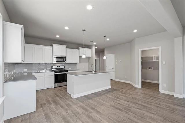 Building Photo - 801 Chaplin Dr