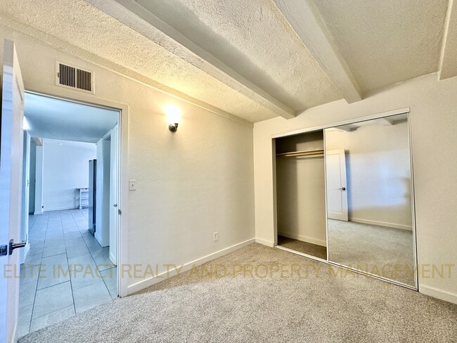 Building Photo - 2140 N Northway Ave