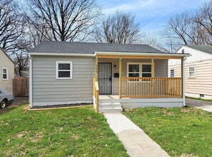 Building Photo - 320 N 36th St