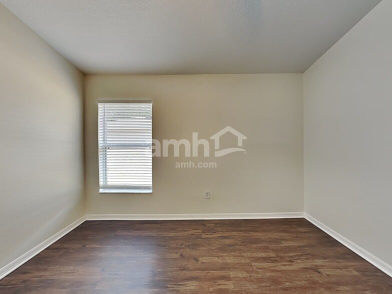 Building Photo - 18534 Kentisbury Ct