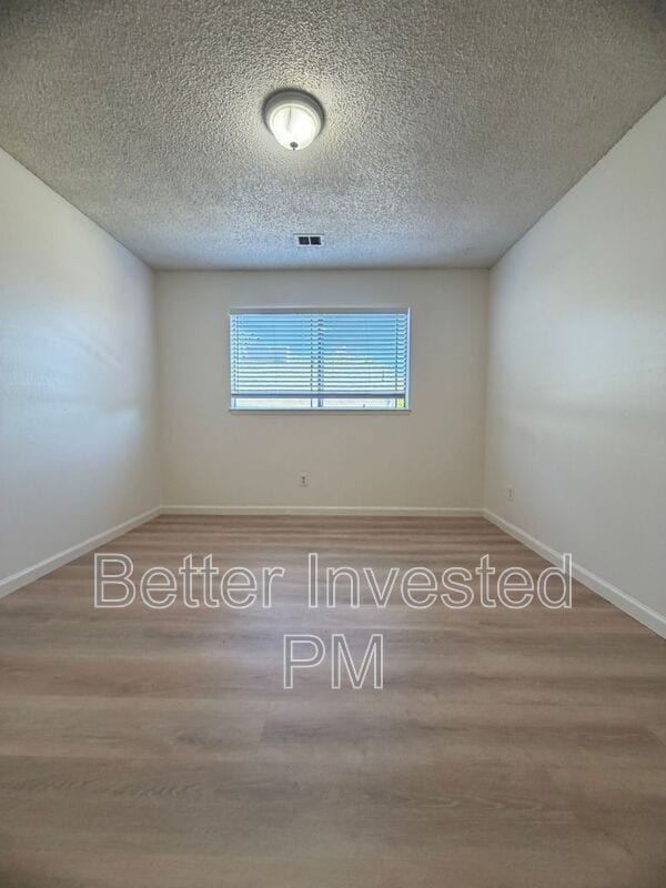 Building Photo - 304 Cooper Ln