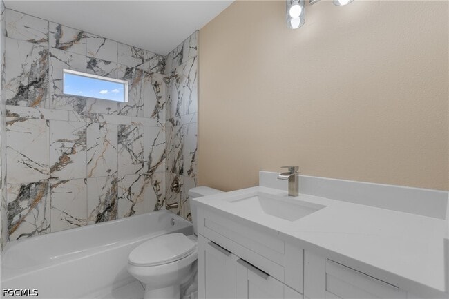 Building Photo - 3513 NE 17th Pl