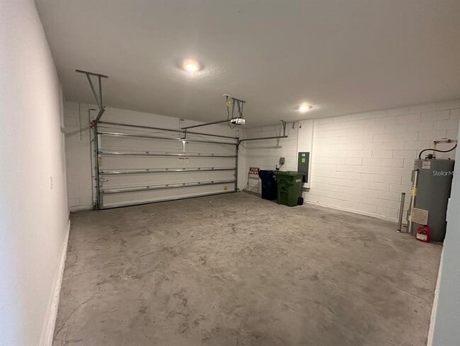 Building Photo - 669 Reggie Rd