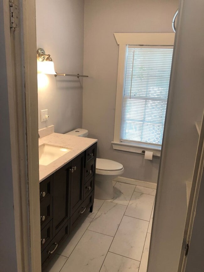 Building Photo - 4130 1st Ave S