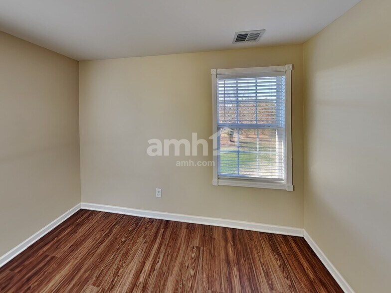 Building Photo - 116 Ruland Cir